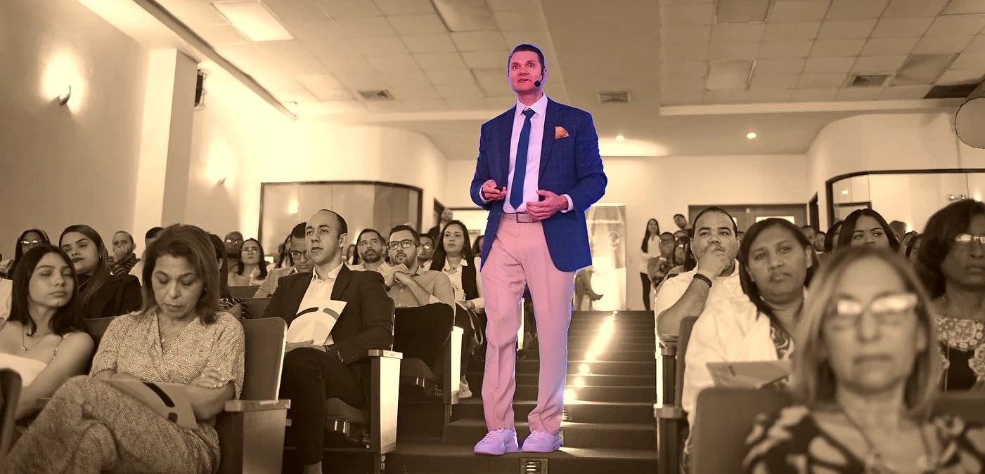 Dr. Mariano Estrada @ Dr. Mariano Estrada - Center for Implants & Dental Aesthetics, Santo Domingo, Dominican Republic