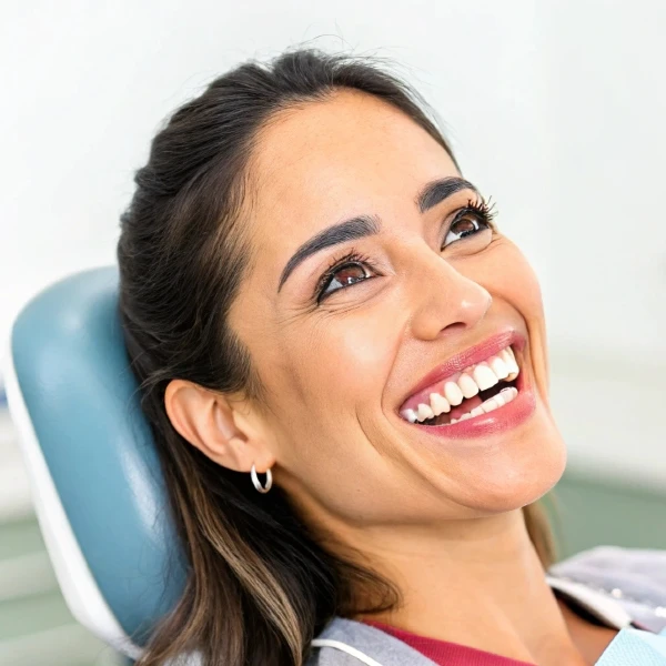 Isabel T., patient testimonial, before and after, Extreme Smile Makeover, Dr. Mariano Estrada, DDS, Santo Domingo